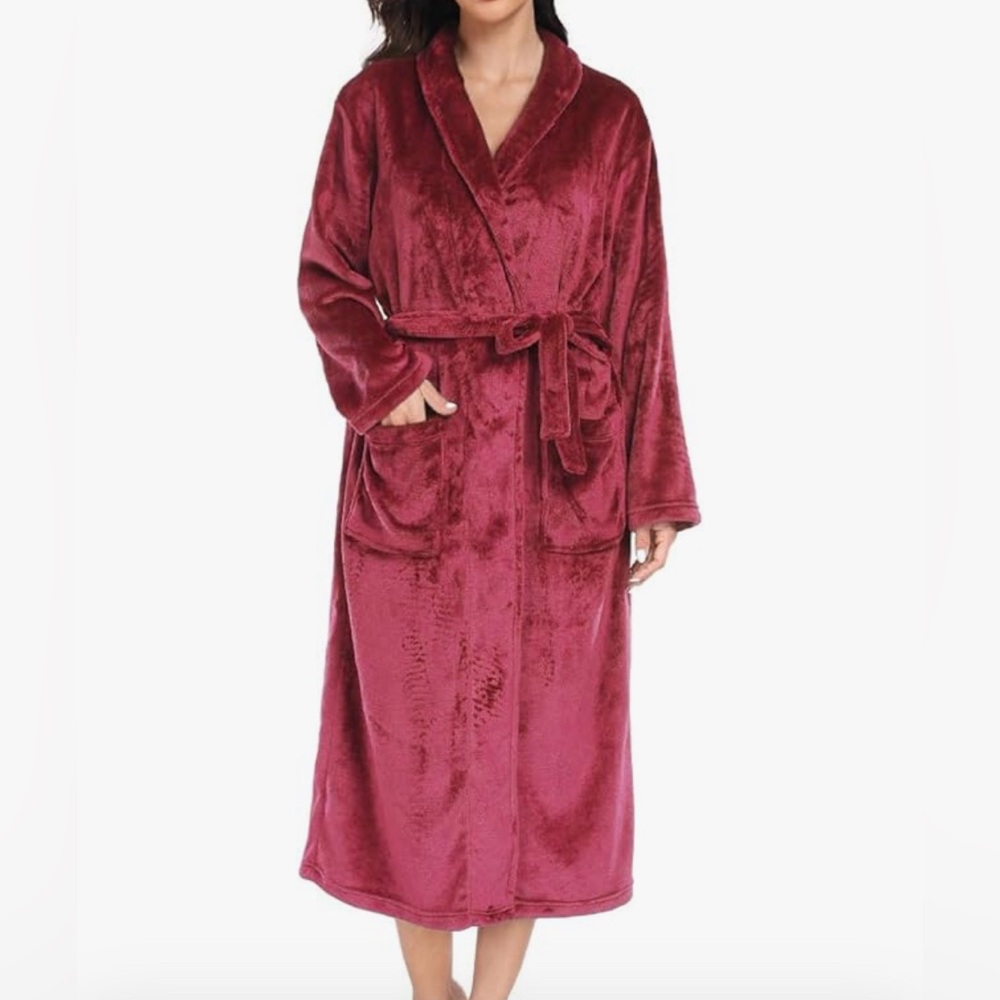 NWT Vislivin Womens Red Plush Knee Length Robe / Large